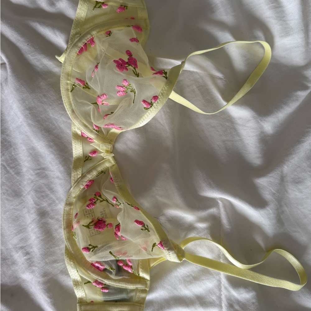 Savage X Fenty Floral Embroidered Unlined Yellow Bralette Limited Edition
